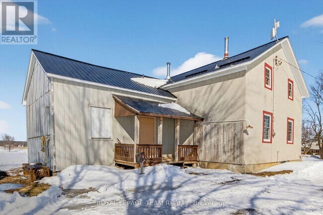 Photo - 3072 York's Corners Rd