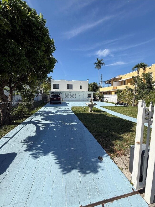 Photo - 2232 SW 5th St