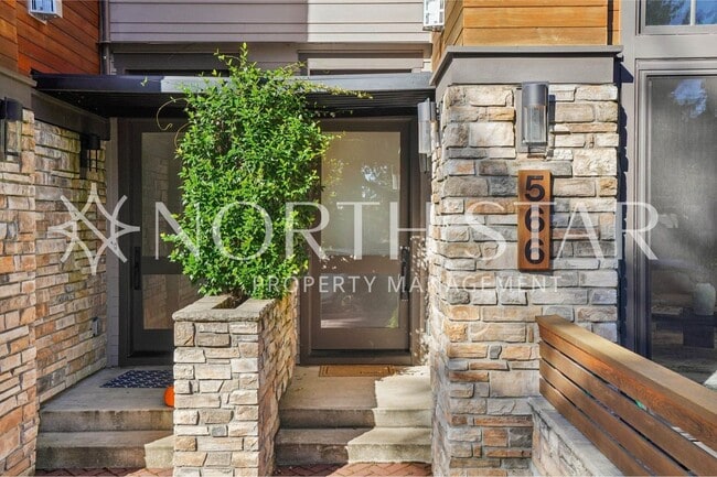Photo - Luxury Living in the Heart of Lake Oswego: Stylish 3-Story Townhouse