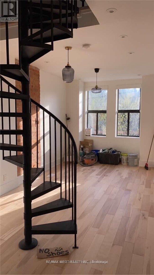 Photo - 299 Pacific Ave