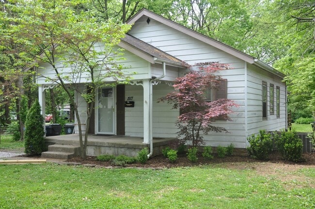 Building Photo - Now Pre-Leasing for Fall Semester 2026 Rental