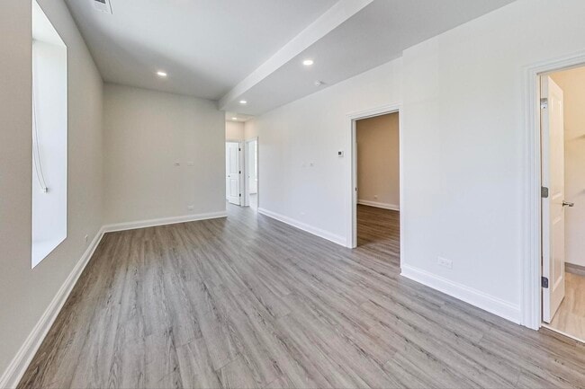 Photo - 2312 W Ohio St Unit 2S