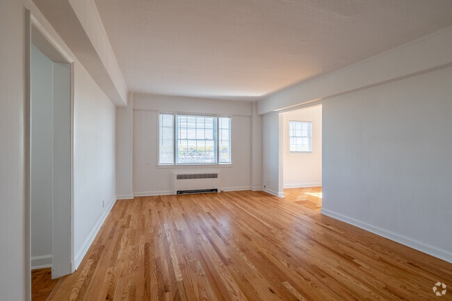 2BD, 1BA - 800SF