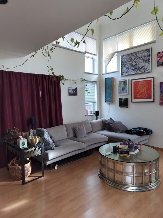 Photo - 2191 S Sherman St