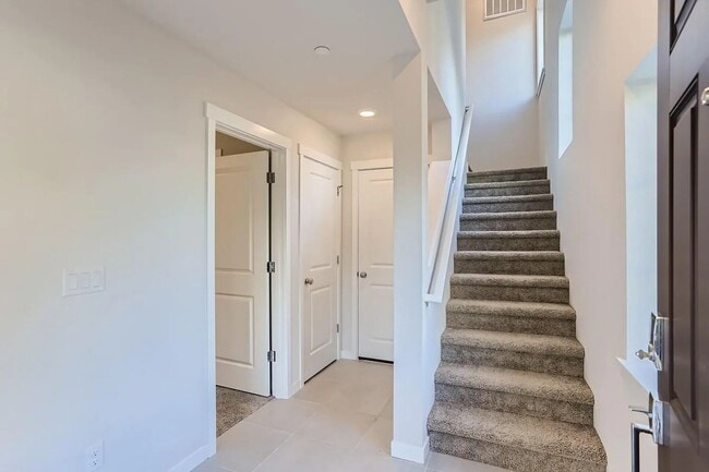 Photo - 16050 NW Frog LN