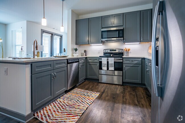 2 BR, 2 BA - 1,204SF