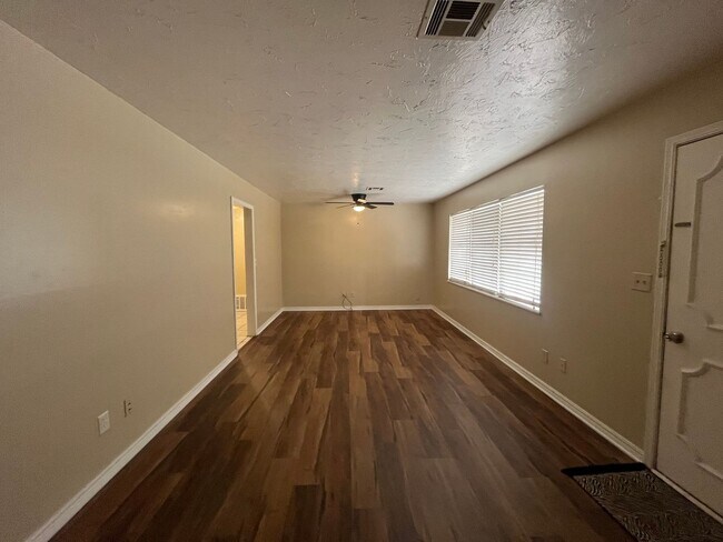 Photo - 2424 NW 14th St Unit 509 Leslie Drive