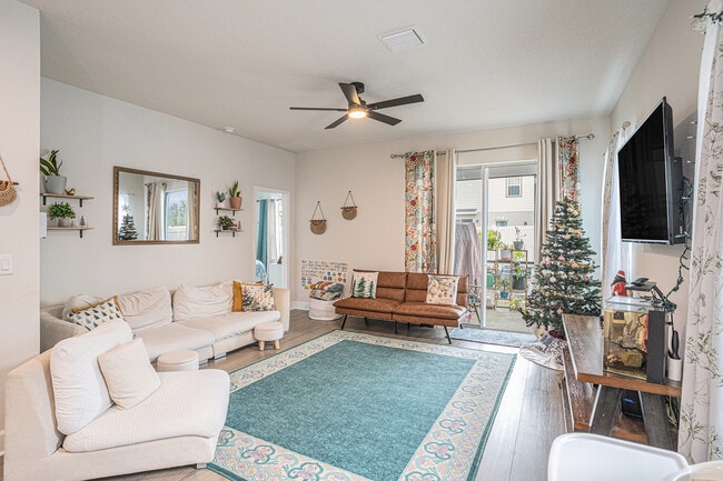 Photo - 19056 Heavenside Ct