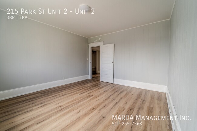 Photo - NEWLY RENOVATED 2 BE/1 BATH + DEN IN CHATHAM + UTILITIES Unité 2