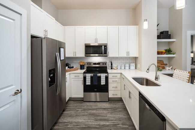 2BR, 2BA - 1,096SF - Kitchen