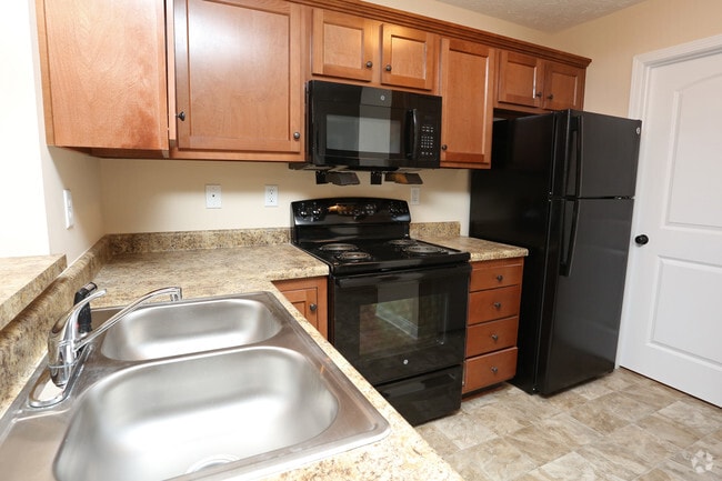 2BR, 2BA - 1,141 SF - Kitchen