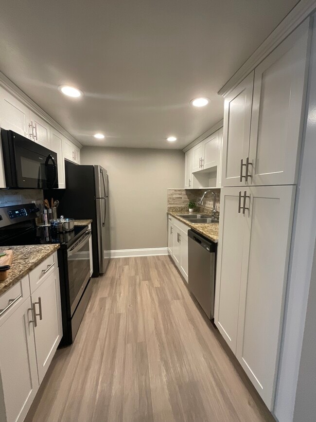 Seastone Apartments