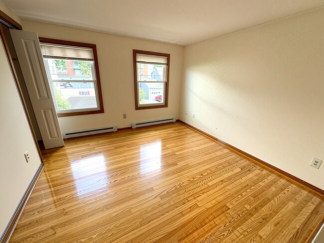 Photo - 10 Waverly Pl