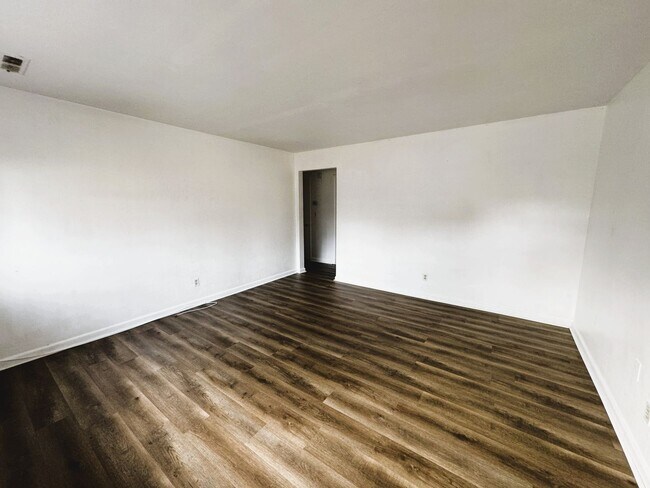 Photo - AFFORDABLE 2 BEDROOM VIRGINIA BEACH DUPLEX UNIT! GREAT SCHOOLS.