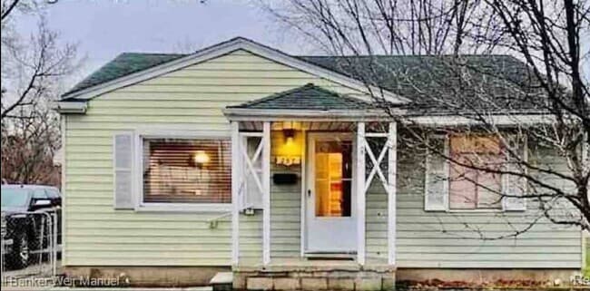 Building Photo - 257 W Goulson Ave Rental
