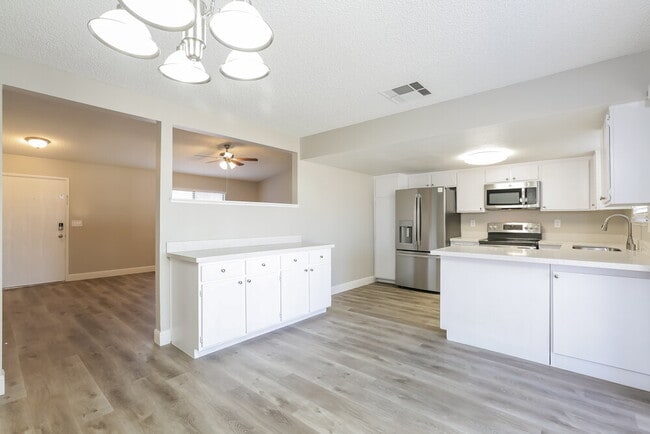 Photo - 3944 Grapefruit Cir