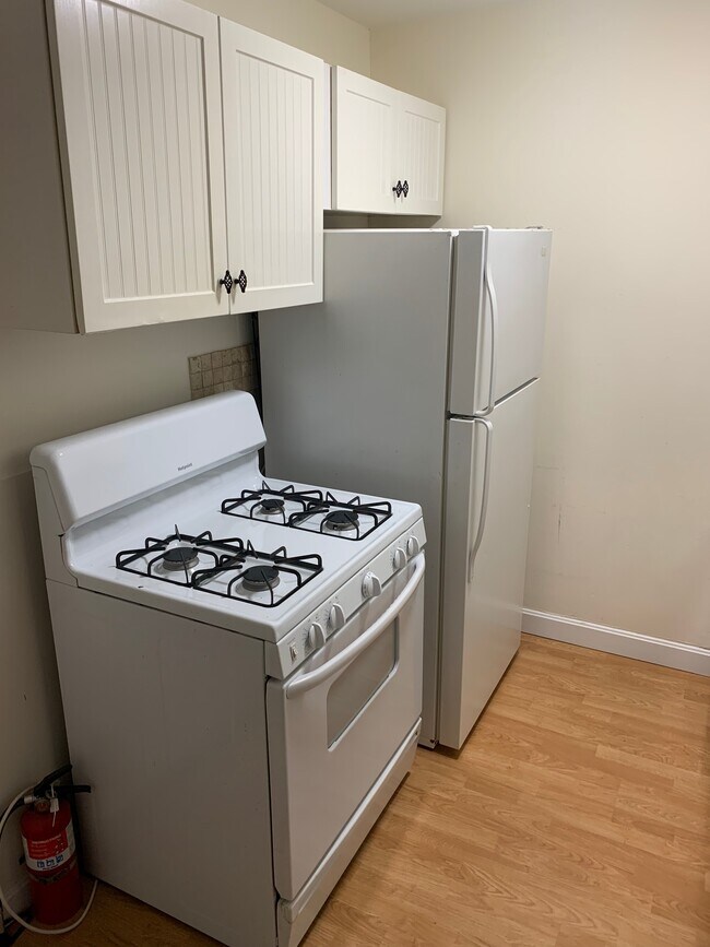 Photo - 144 Kenrick St Unidad 37