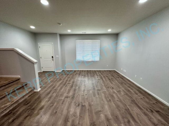 Photo - 17124 SE Crossroads Ave