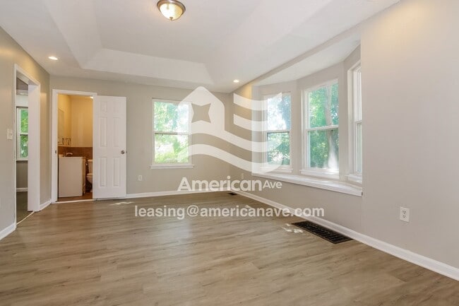 Photo - 303 Cypress Ave