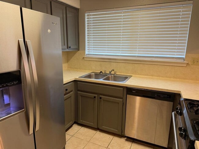 Photo - 6504 J Gregg Cove