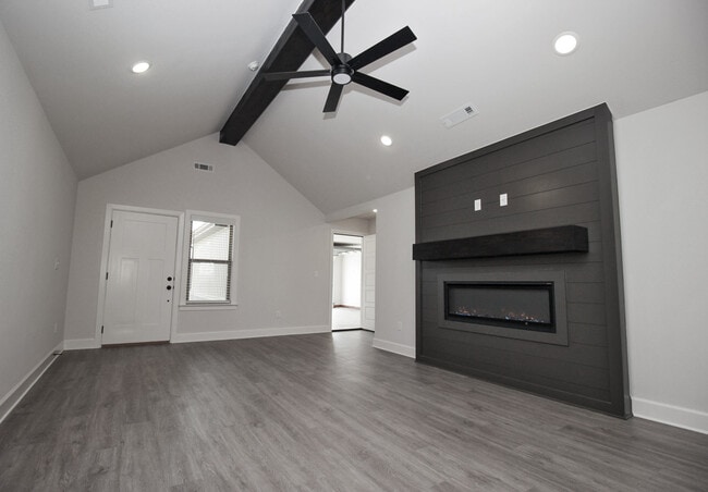 Photo - 1210 Monarch Rd