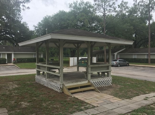 Photo - Greenmeadow Apartments