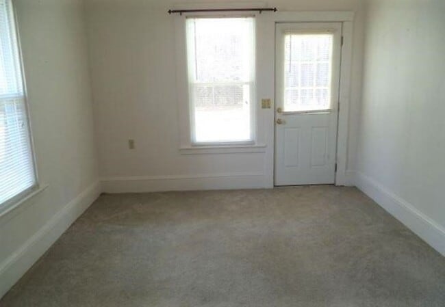Photo - Country Living Rental located just off Int...