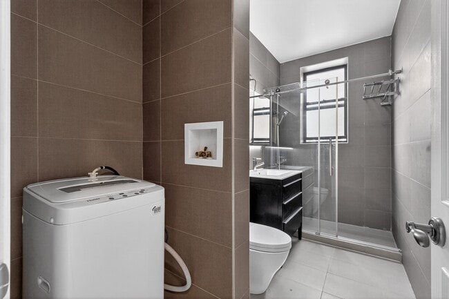 Photo - 104 Palisade Ave Unit 201