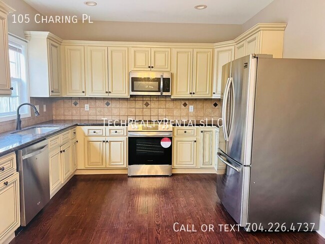 Photo - 105 Charing Pl