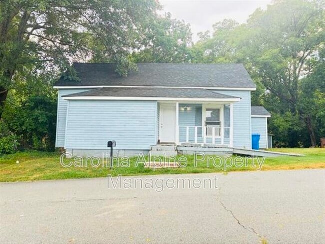 Building Photo - 330 D St