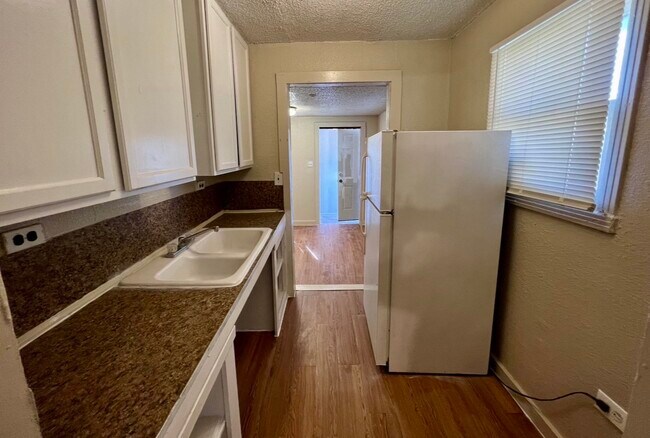 Photo - 514 Ruddy St