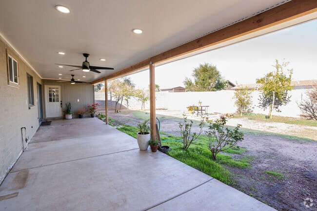 Building Photo - 8428 W Heatherbrae Dr Rental
