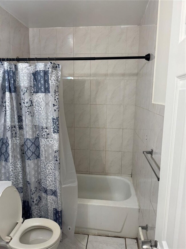 Photo - 4717 SW 33rd Ave Unit 202