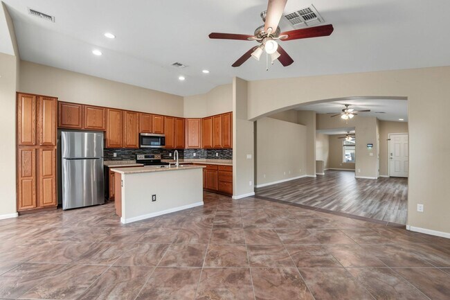 25840 W Winslow Ave