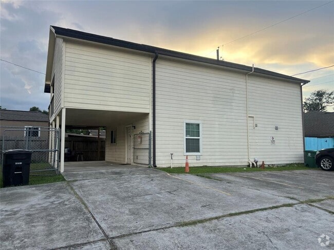 Building Photo - 6943 Narcissus St Rental