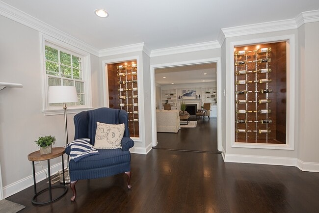 Photo - Luxury 4 Bed / 2.5 Bath Home - Great Wayne Location