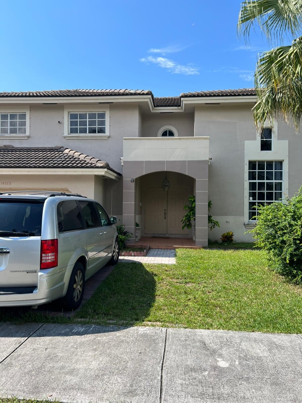 Building Photo - 14375 SW 164th Terrace Rental