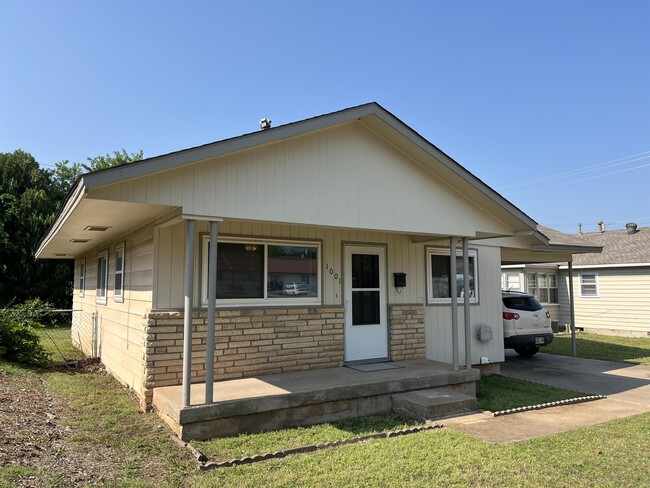 Photo - 1001 E 5th Ave