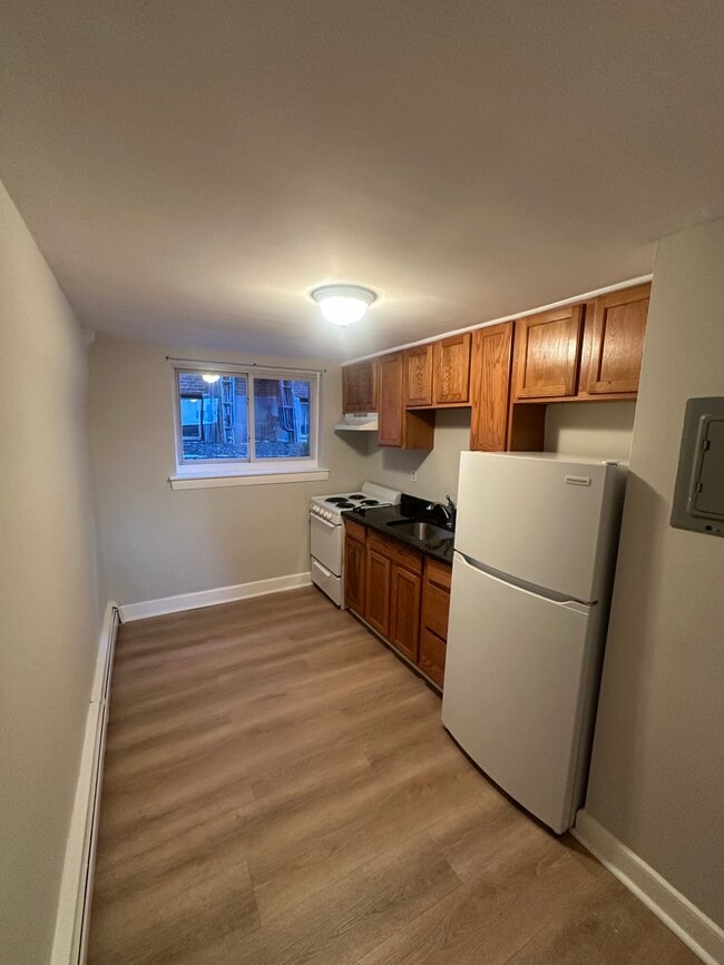 Photo - 69 Chiswick Rd Unit 1