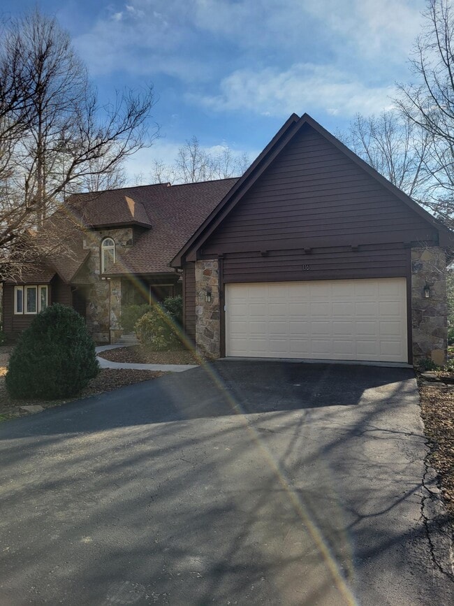 Photo - 116 Knollwood Ln