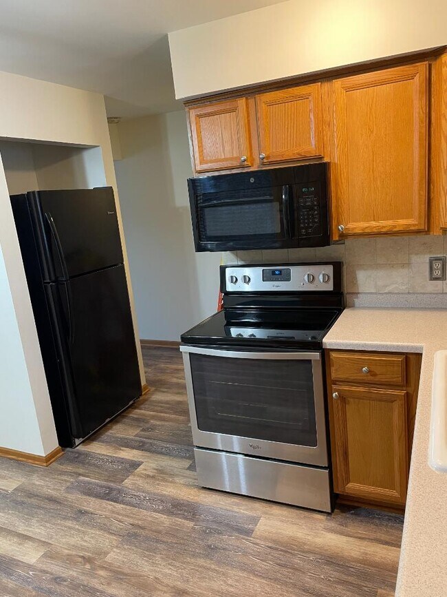 Photo - 9221-9223 W Morgan Ave - 9223