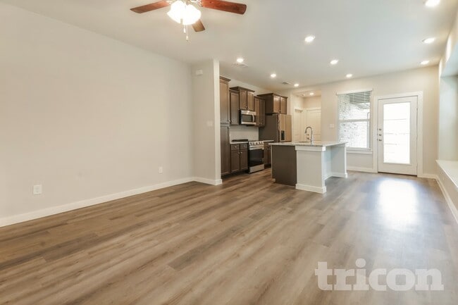 Photo - 8204 Howell Oak Dr