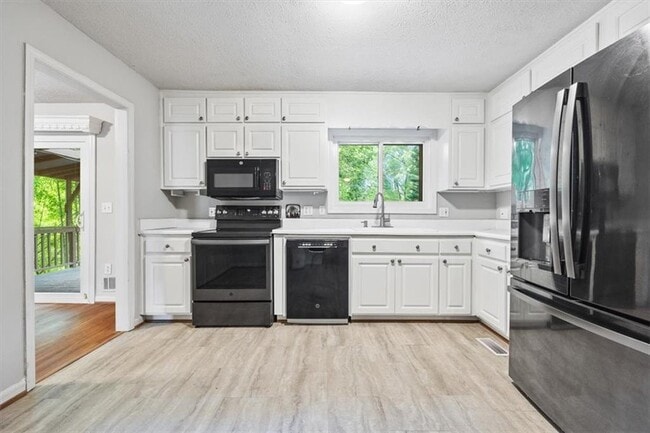 Photo - 5110 Thistle Rd SE