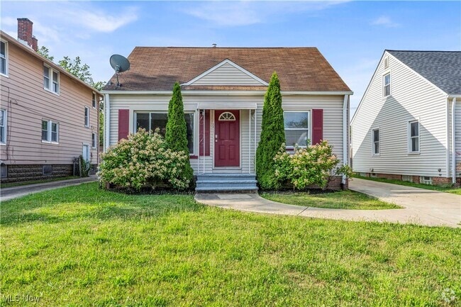 Building Photo - 2411 Brookdale Ave Rental