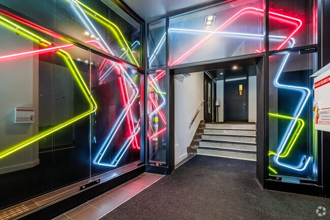 Photo - 1433 Rue Towers