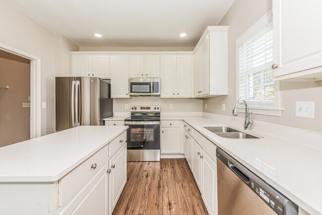 353 Collinsworth Dr