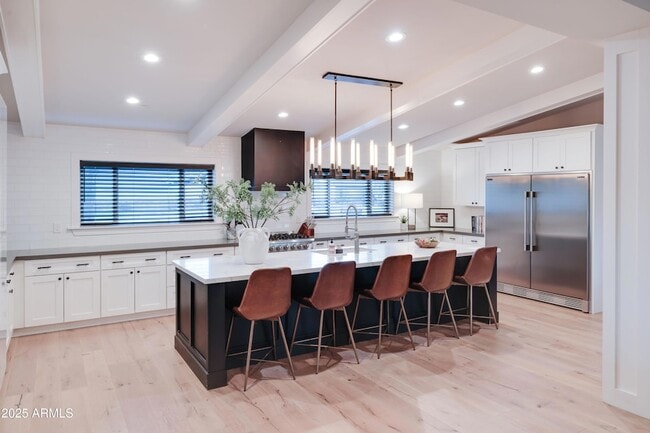 Photo - 243 W Harmont Dr