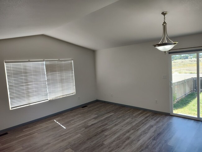 Photo - ALL PROSPECTIVE TENANTS MUST SUBMIT A $58 NON-REFUNDABLE APPLICATION FEE PER APPLICANT ONLINE AND...