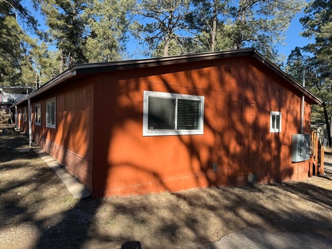 Building 1 - Woodlands Cabins