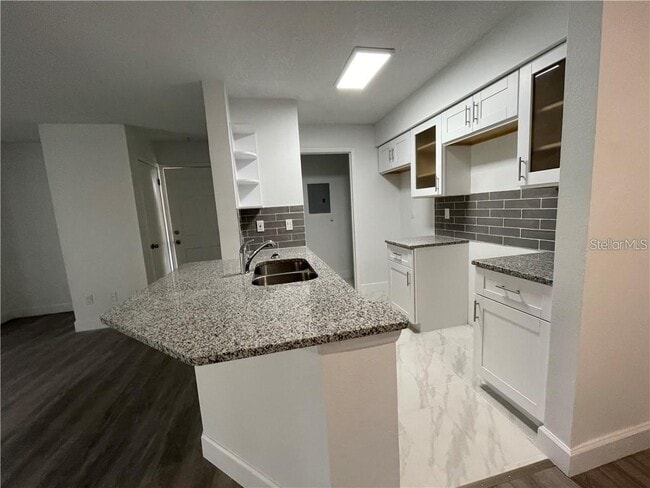 Photo - 232 Afton Square Unit 112